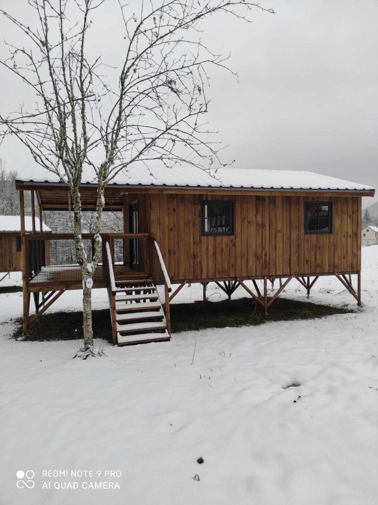 Camping La Borie Basse Condat  Bagian luar foto
